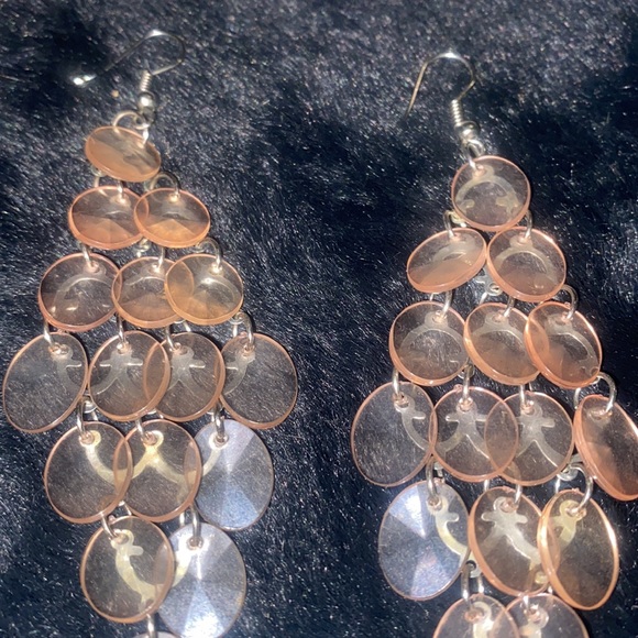 Pink beaded chandelier earrings - Picture 5 of 5